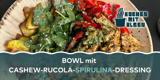 Bowl mit Cashew-Rucola-Spirulina-Dressing