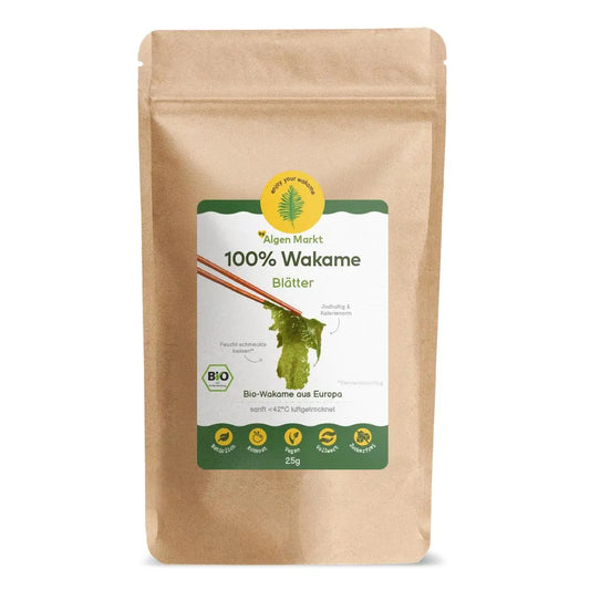 Bio Wakame Blätter 25g von Algenmarkt im Kraftpapier-Standbeutel mit grünem Label